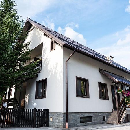K'Raman Hotel Ramnicu Valcea Bagian luar foto