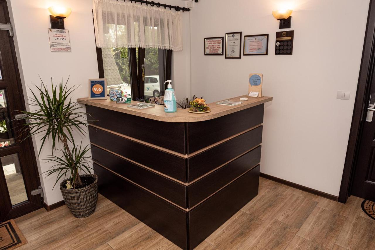 K'Raman Hotel Ramnicu Valcea Bagian luar foto