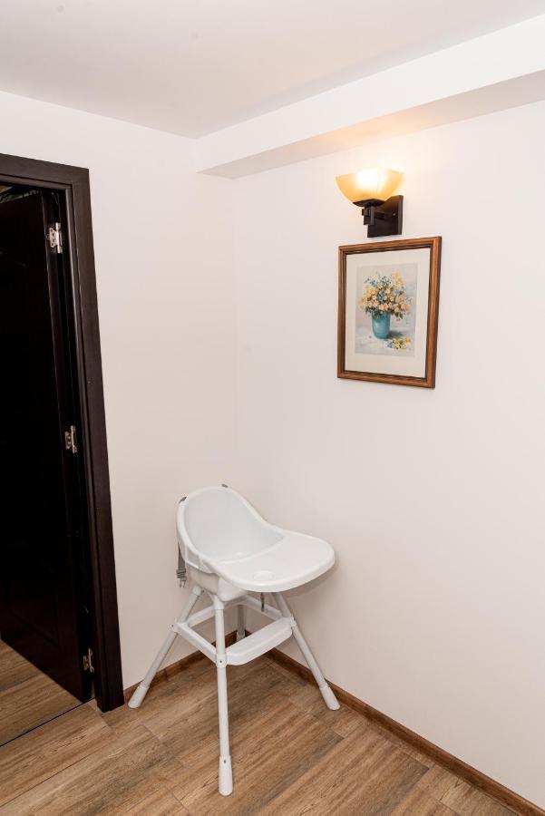 K'Raman Hotel Ramnicu Valcea Bagian luar foto