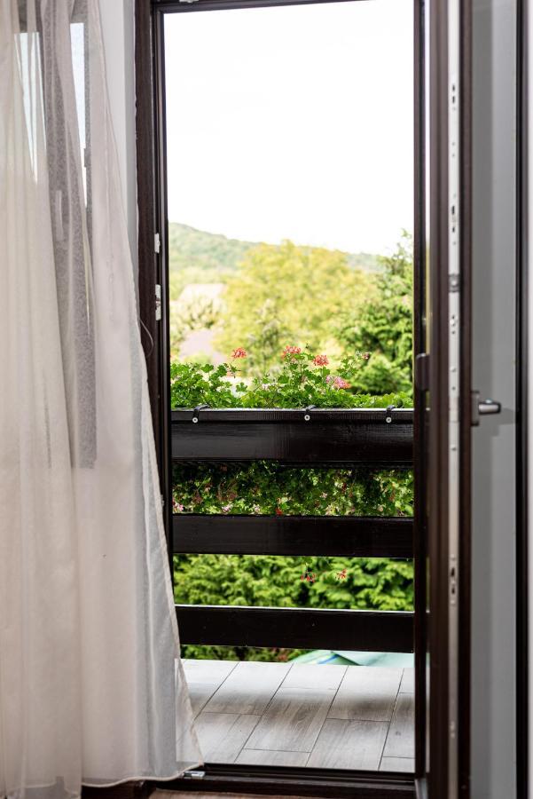 K'Raman Hotel Ramnicu Valcea Bagian luar foto