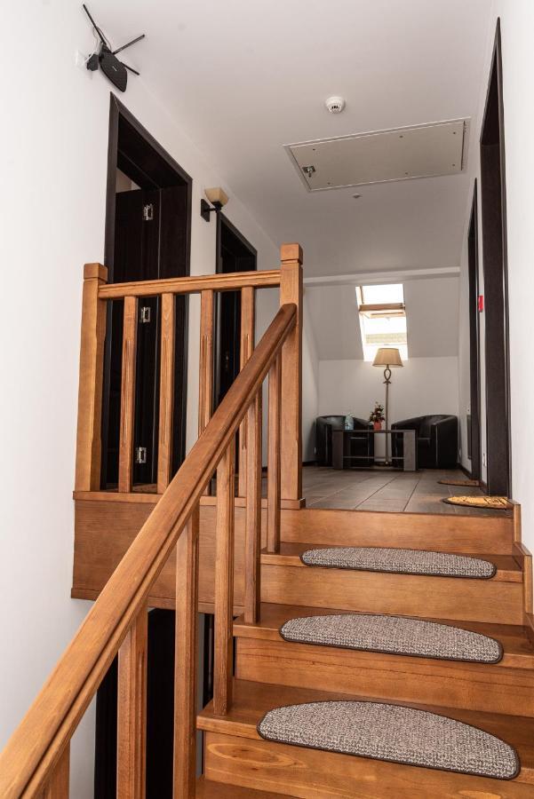 K'Raman Hotel Ramnicu Valcea Bagian luar foto
