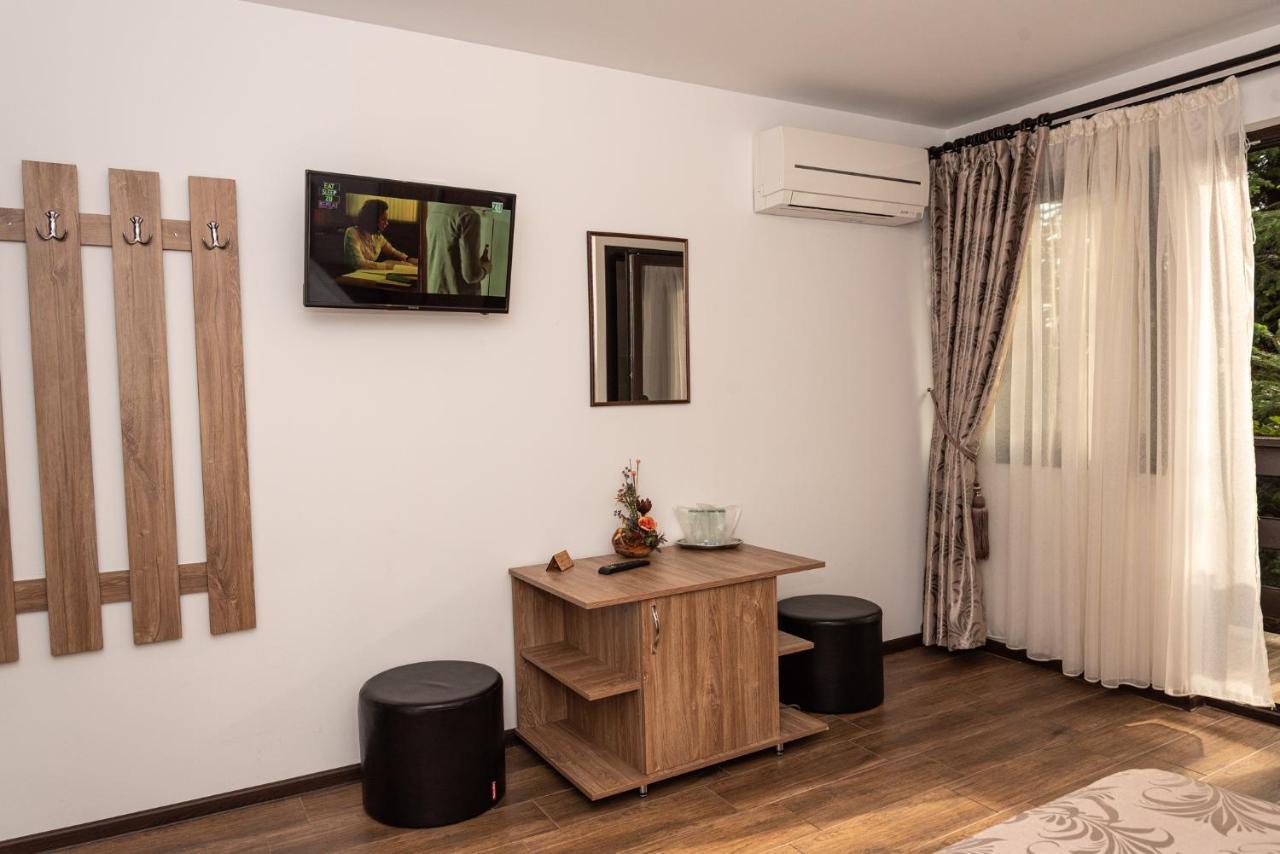 K'Raman Hotel Ramnicu Valcea Bagian luar foto